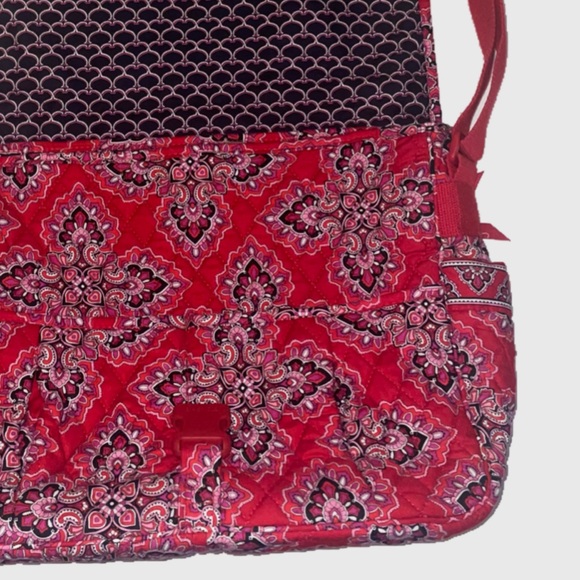 VERA BRADLEY MESSENGER BAG* - Picture 8 of 9